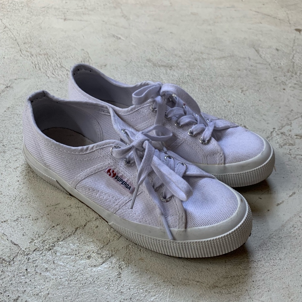 Superga White Low Lace Up Sneakers Sz 6.5 Women’s
